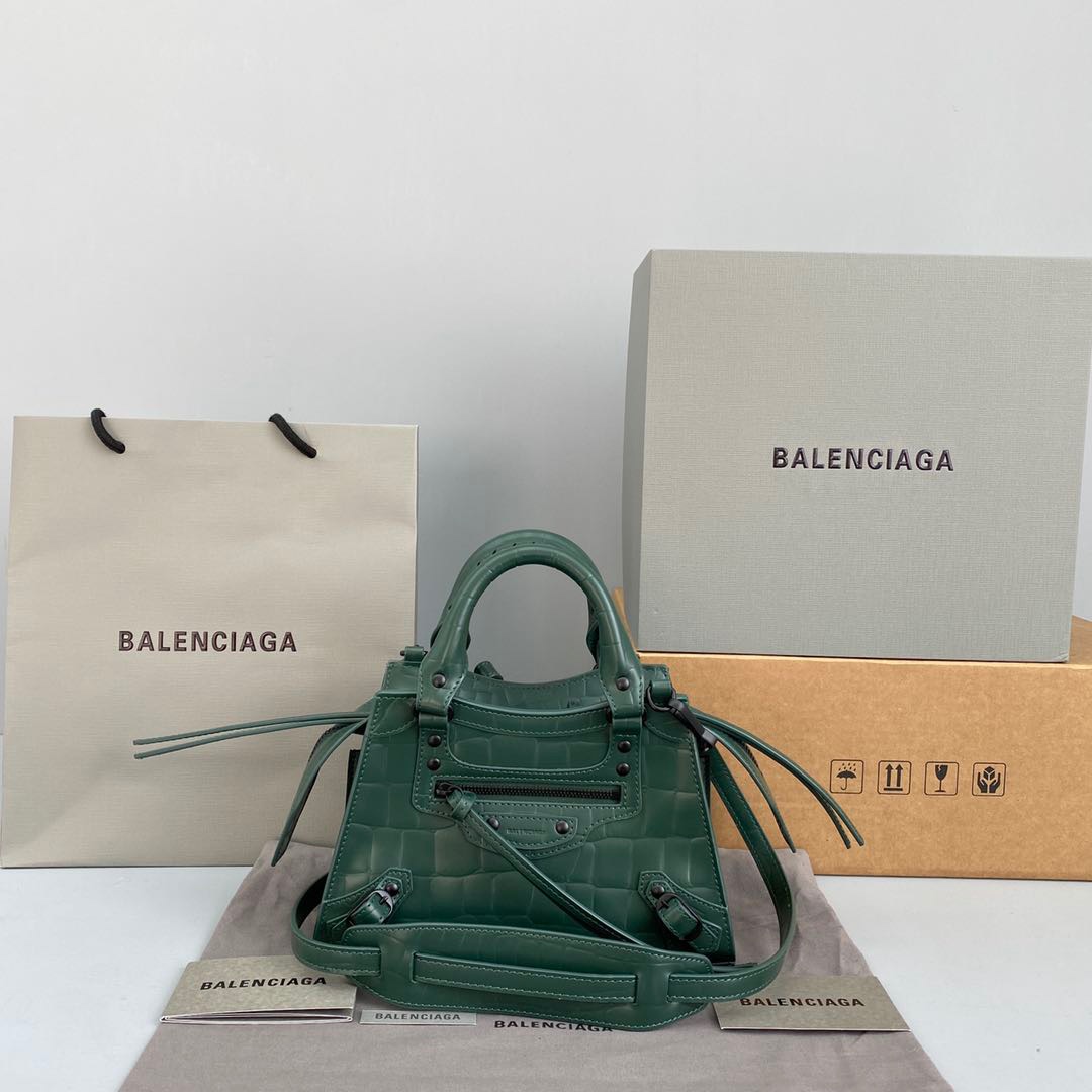 Ba1en*iaga small neo classic top handle bag crocodile leather green 63852115v67 33 x 21 x 16 cm