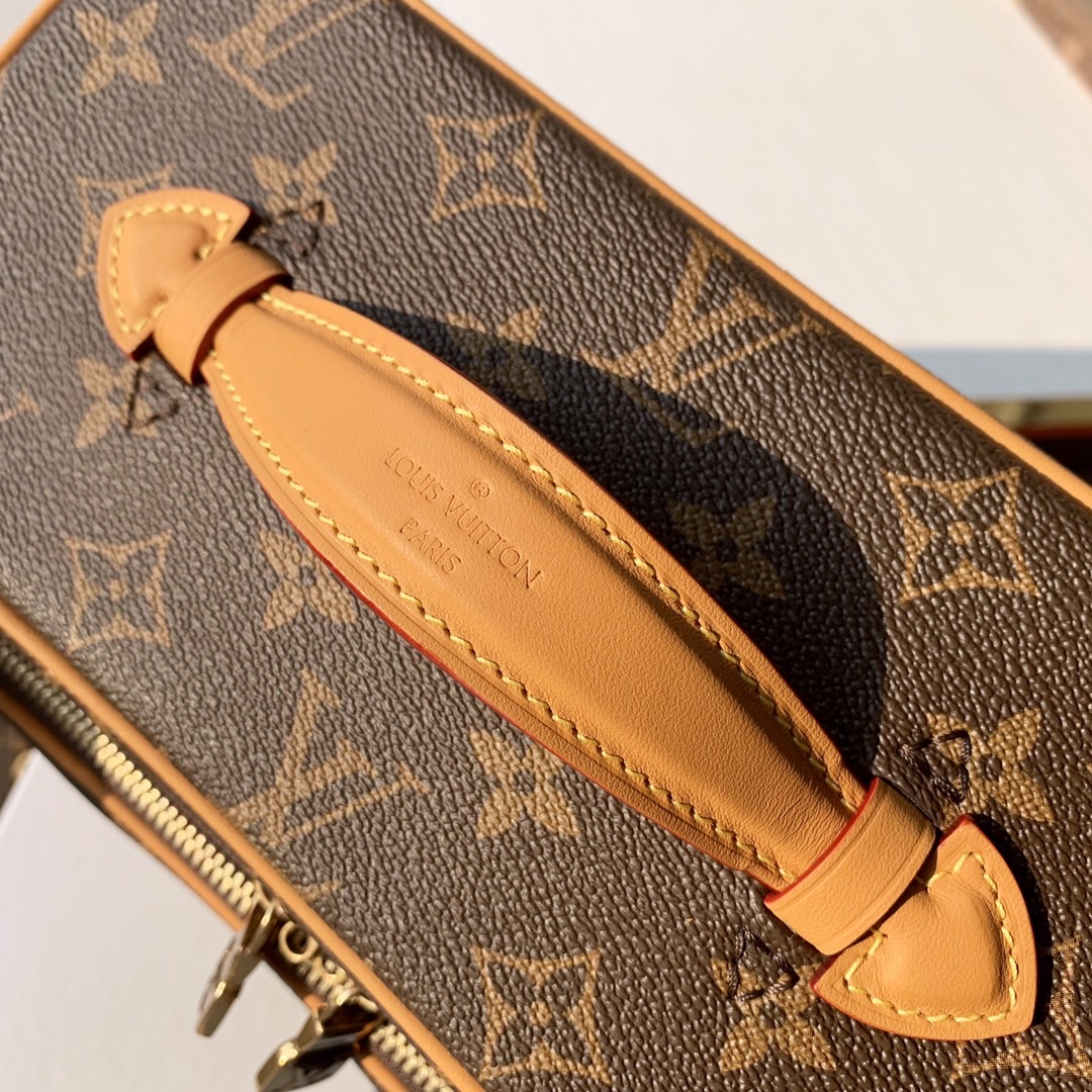 l0vis Vvtt0n camera bag monogram canvas brown m44937 22.5 x 19 x 13.5 cm
