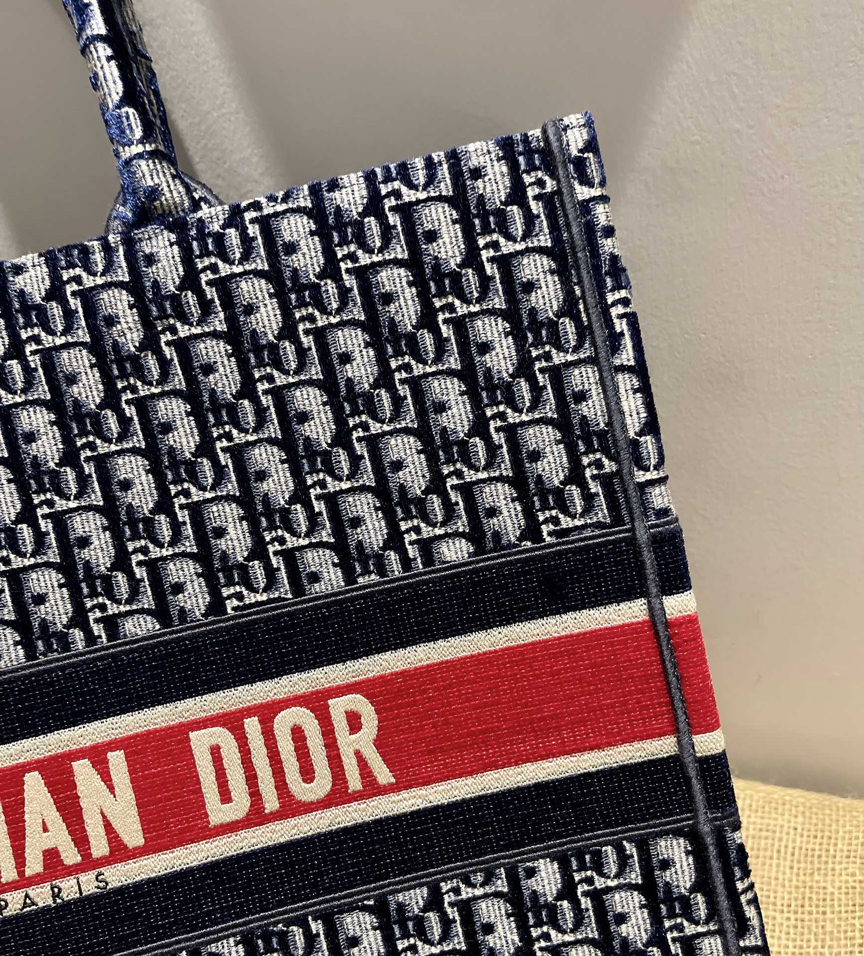 D10r large book tote black/red oblique m1286 41.5 cm
