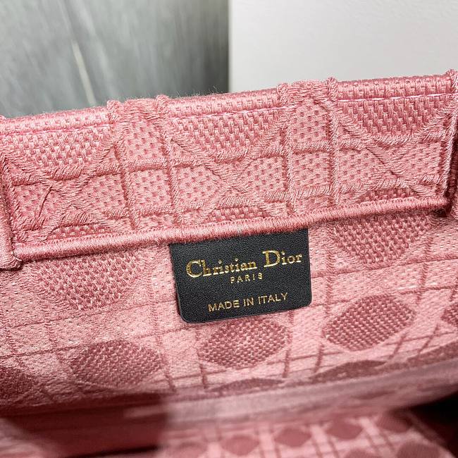 D10r book tote pink cannage embroidery 41cm