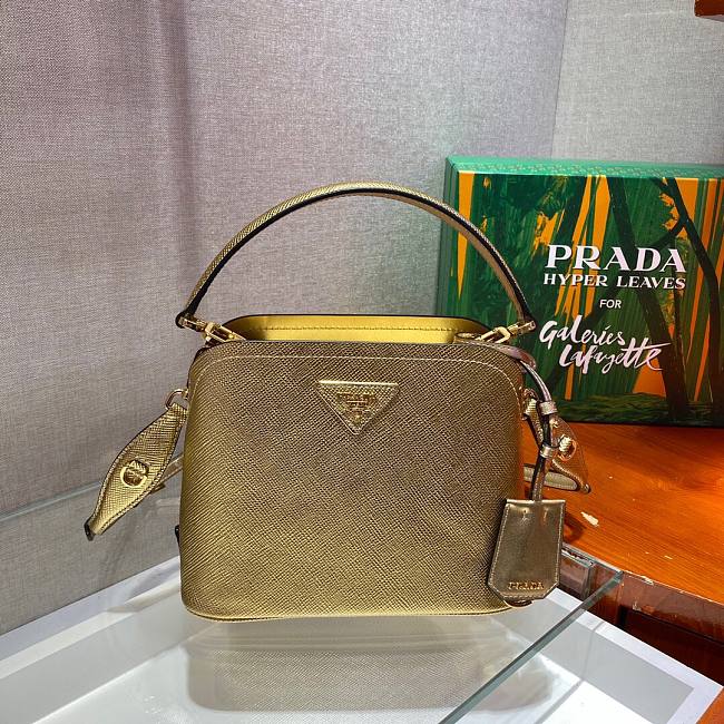 Pra*a matinée micro saffiano leather bag 1ba286 21 x 16.5 x 9.5 cm