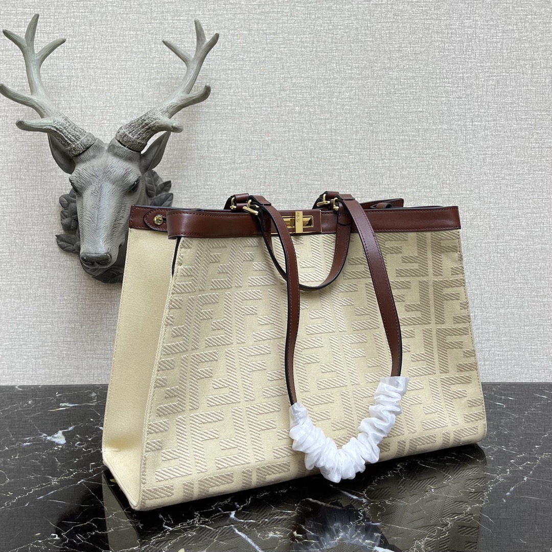 F**di peekaboo x-tote canvas bag white 8bh374 41x16x29.5cm