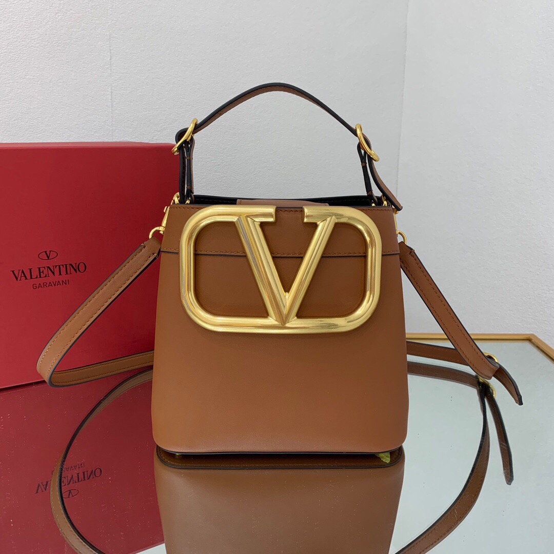 Va1e*ntin0 s*pervee leather handbag brown ww2b0j74zxl 20 x 19 x 12 cm