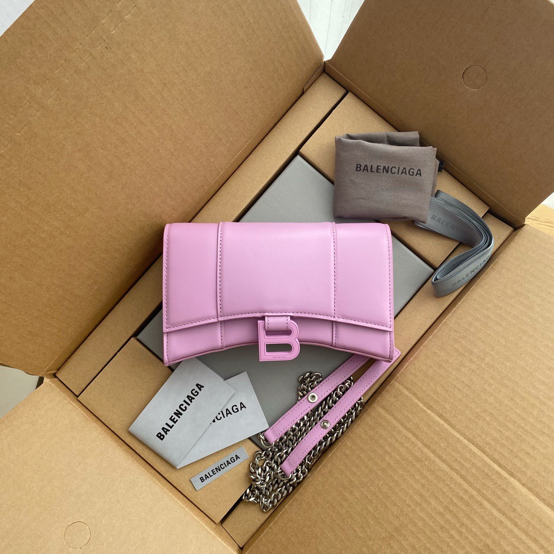 Ba1en*iaga hourglass wallet on chain pink 6560501 19 x 12 x 5 cm