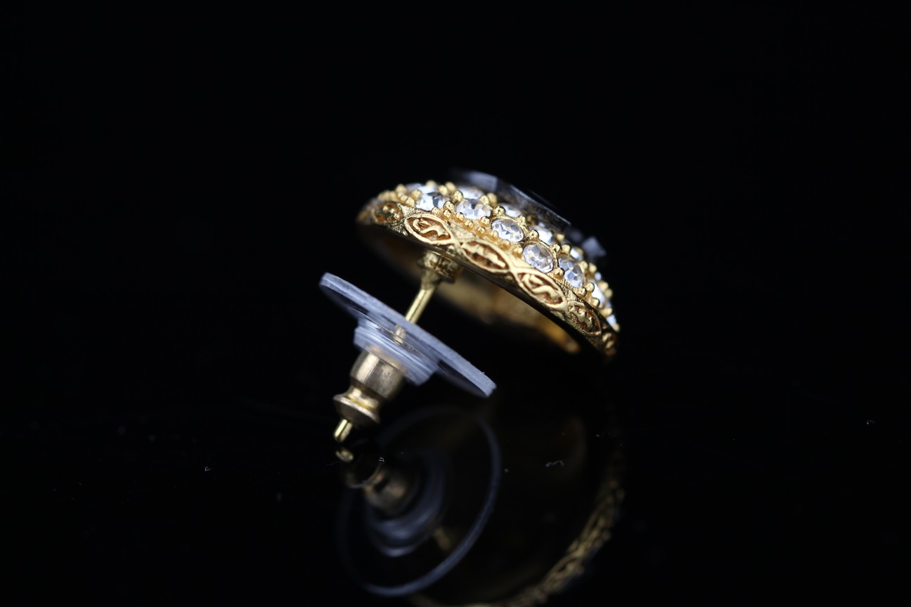 Ch**el earings 02