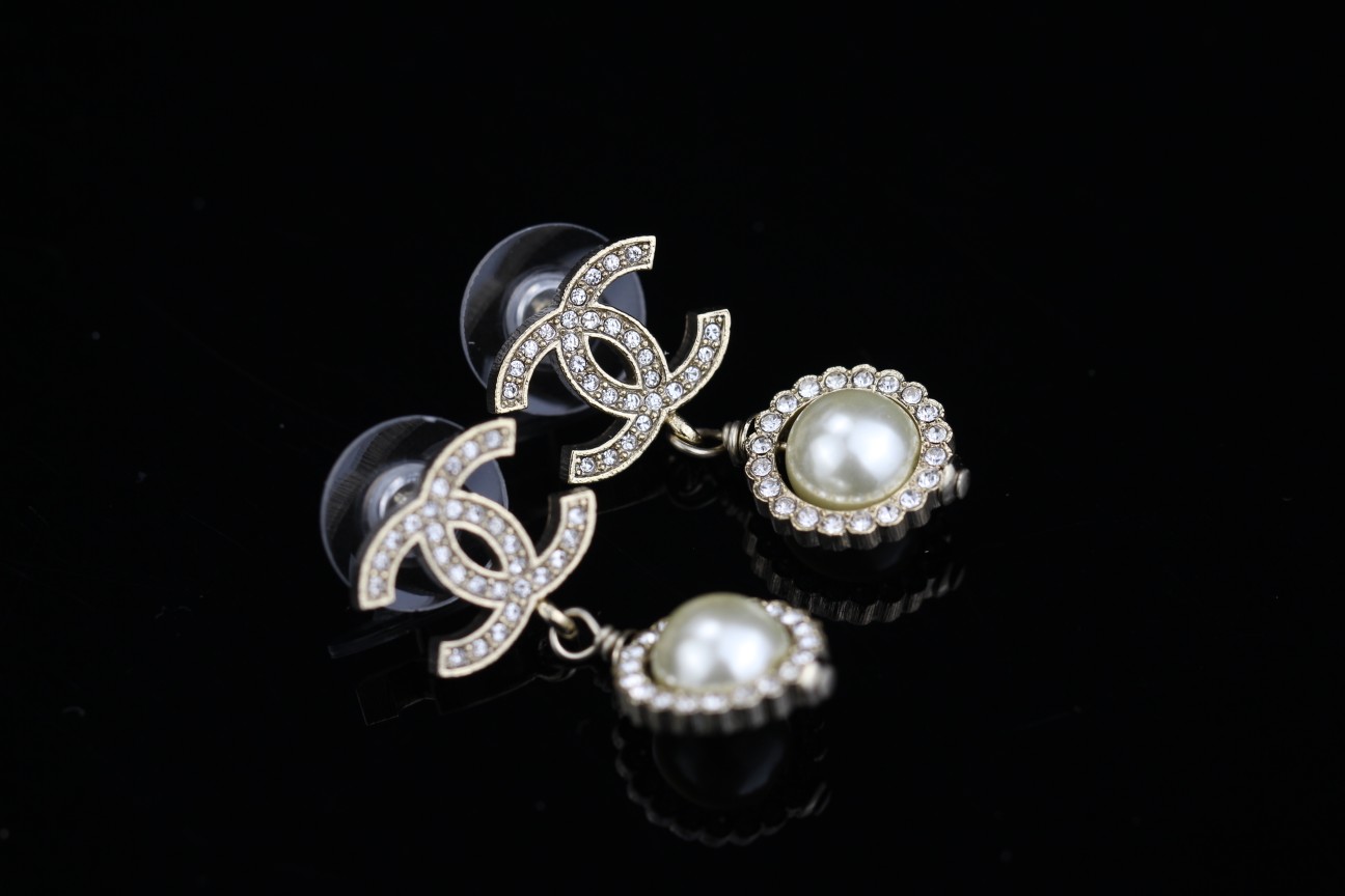 Ch**el earings 03