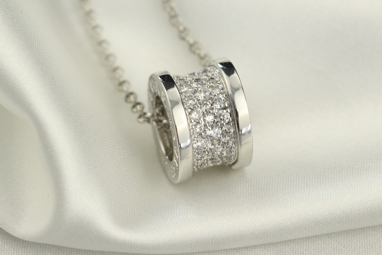 Bv1g*ai necklace 02
