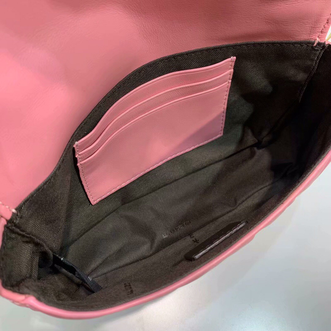 F**di small nappla leather pink 8bs017 18 x 4 x 11 cm