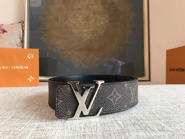 l0vis Vvtt0n monogram initiales belt silver-tone metal size 4 cm