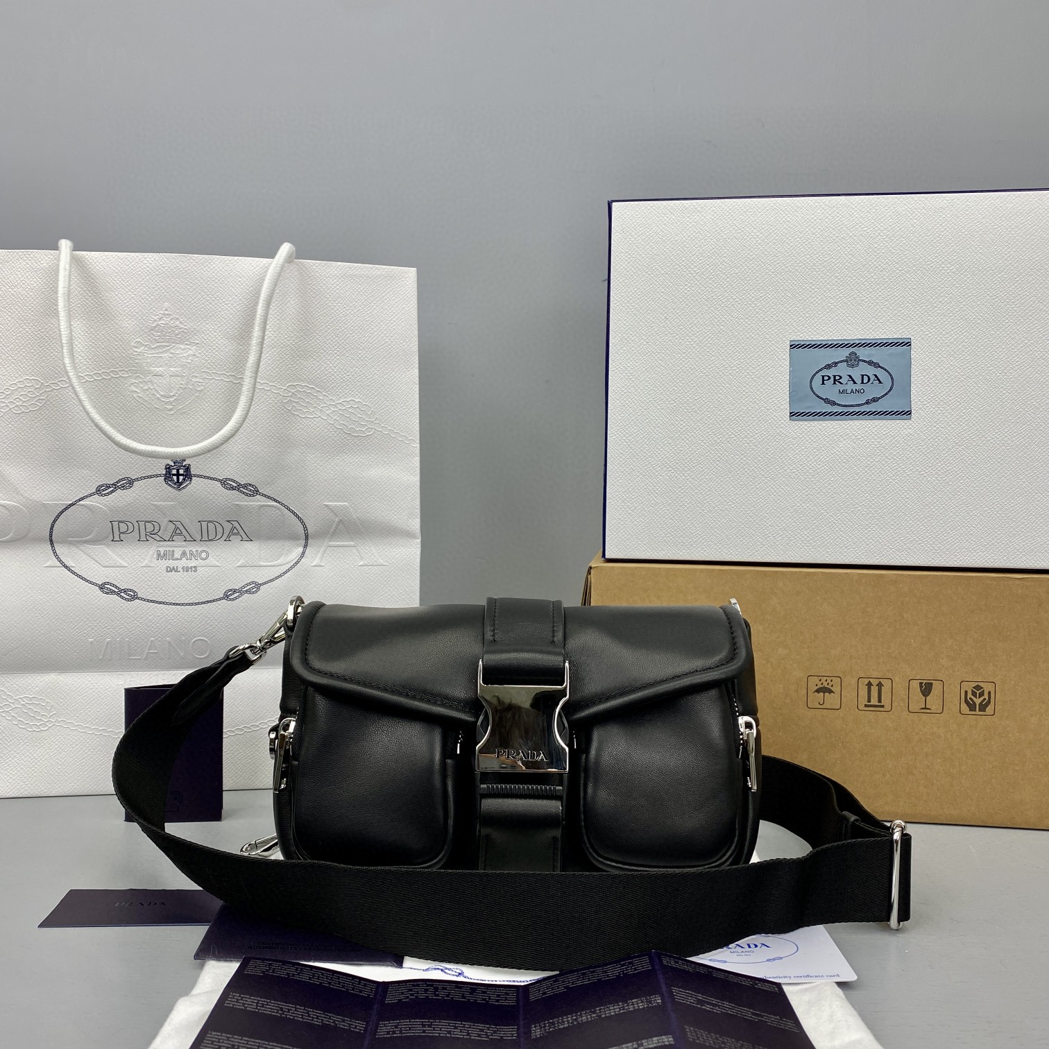 Pra*a pocket nappa leather bag black 1bd295 22 x 7.5 x 14 cm