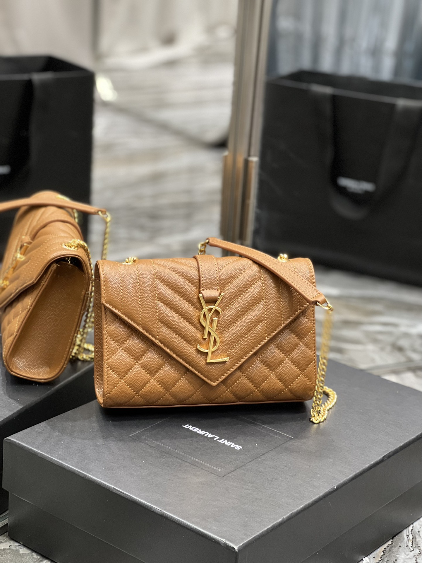 Y51 envelope bag 01 21cm