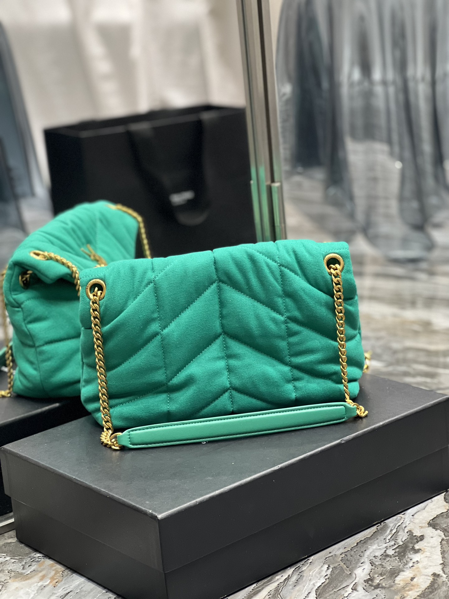 Y51 loulou puffer 620683 29cm