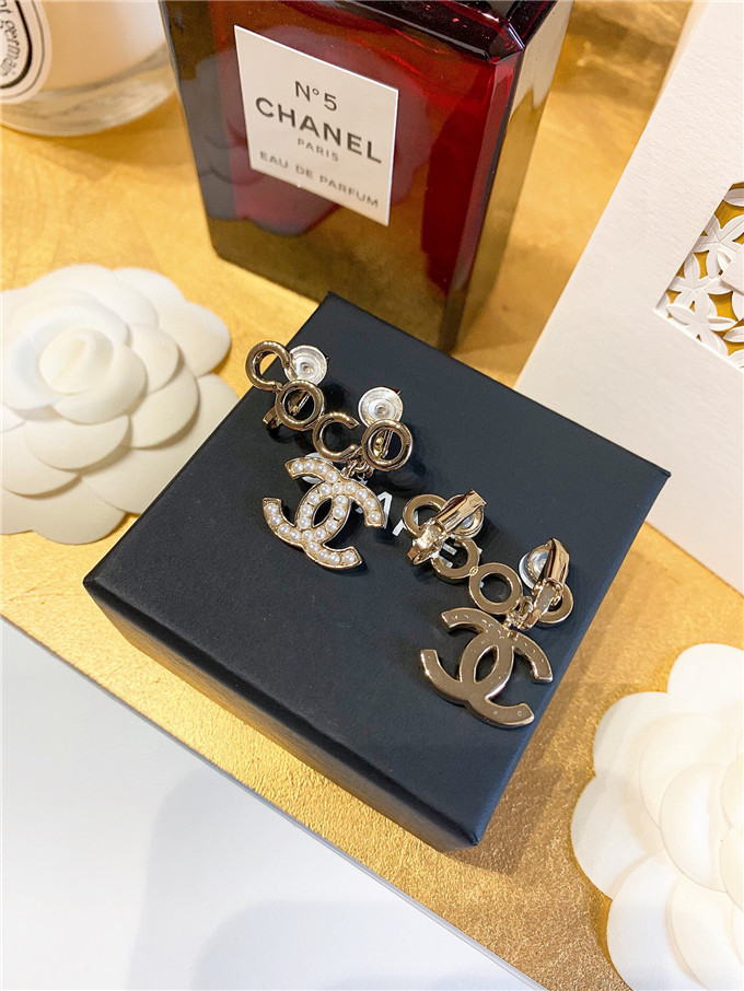 Ch**el earrings 01