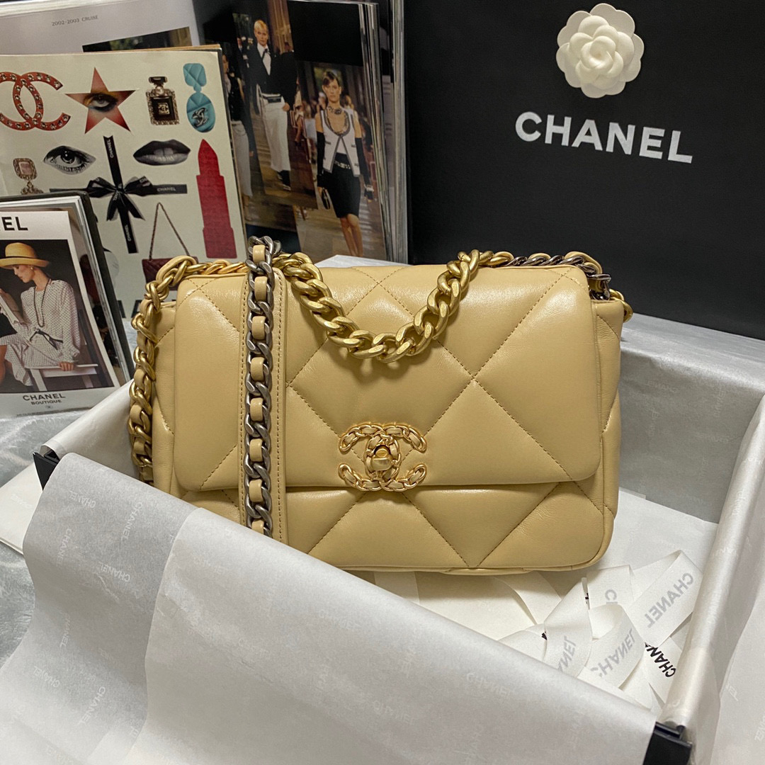 Ch**el 19 calfskin in yellow-26×16×9cm