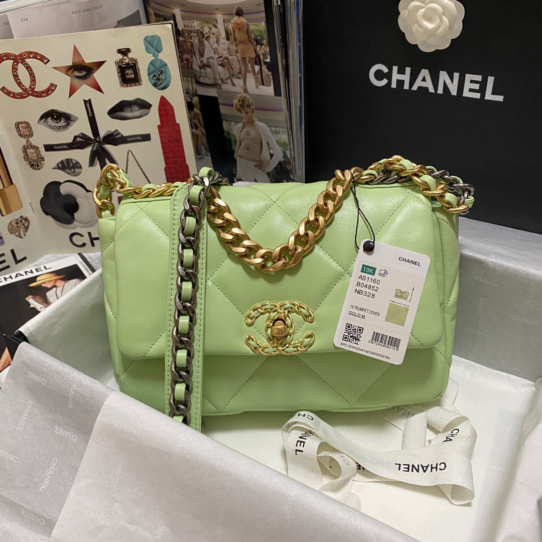 Ch**el 19 calfskin in green-26×16×9cm