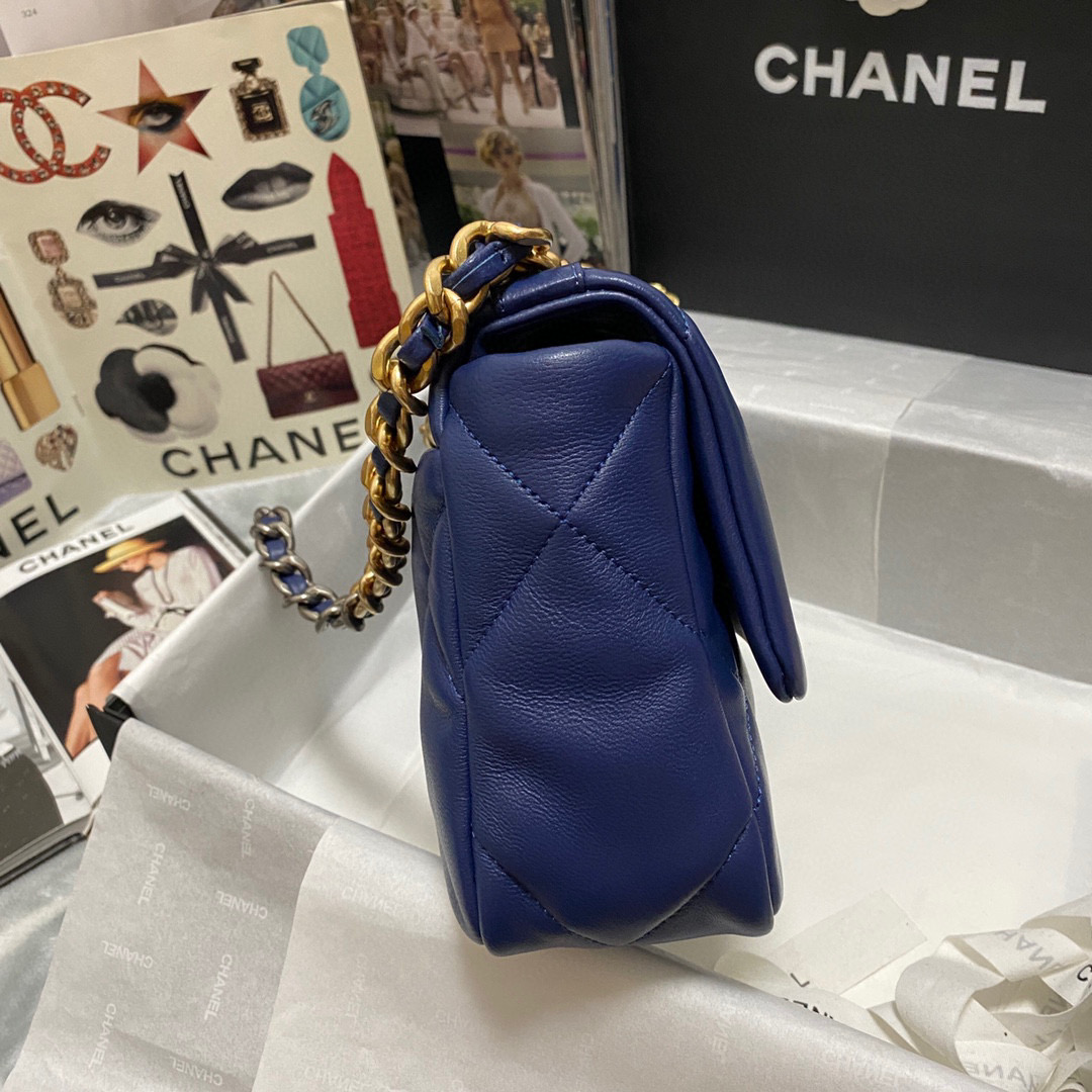 Ch**el 19 calfskin in dark blue-26×16×9cm
