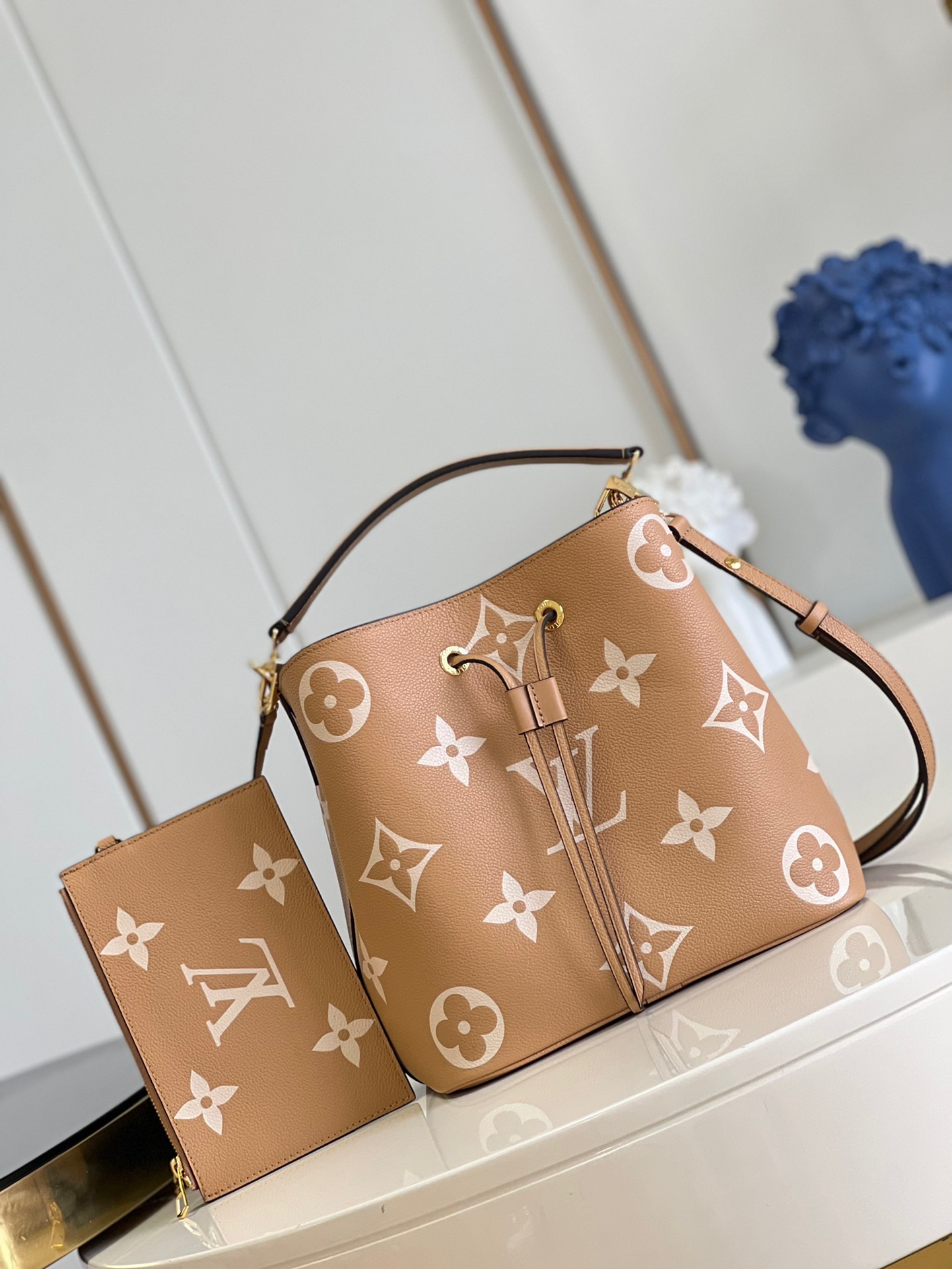 LV NEONOE M45256 26cm
