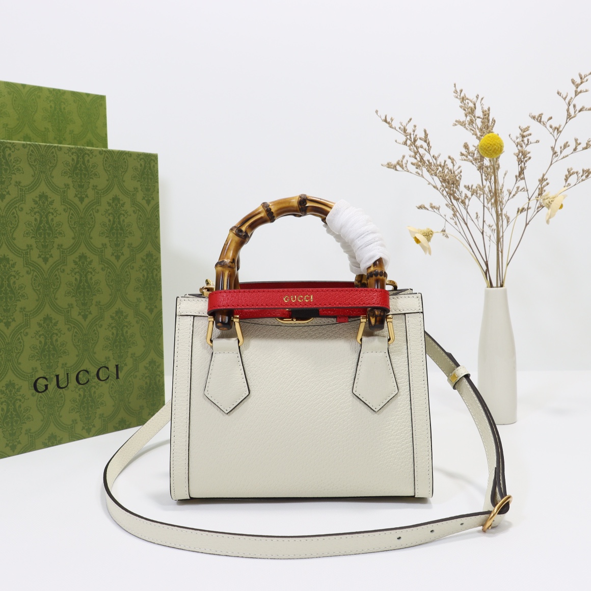 Gvc*1 diana mini tote bag white‎ 702732  - 20 x 16 x 10cm