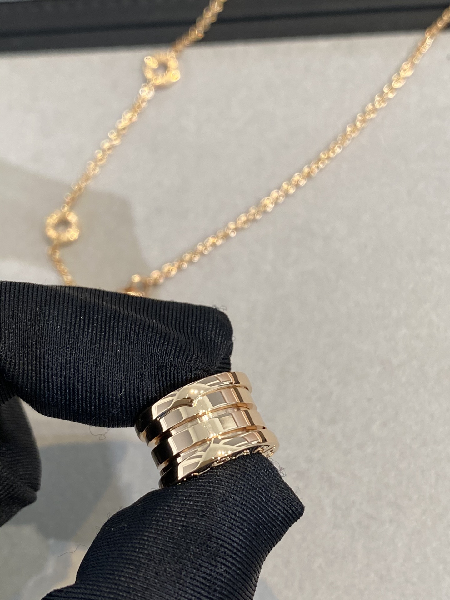 Bv1g*ai b.zero necklace