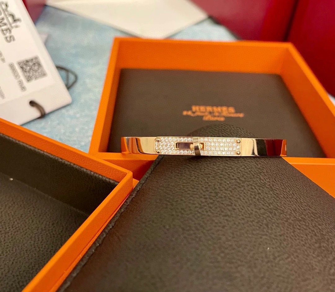 H**me5 bracelet golden 001