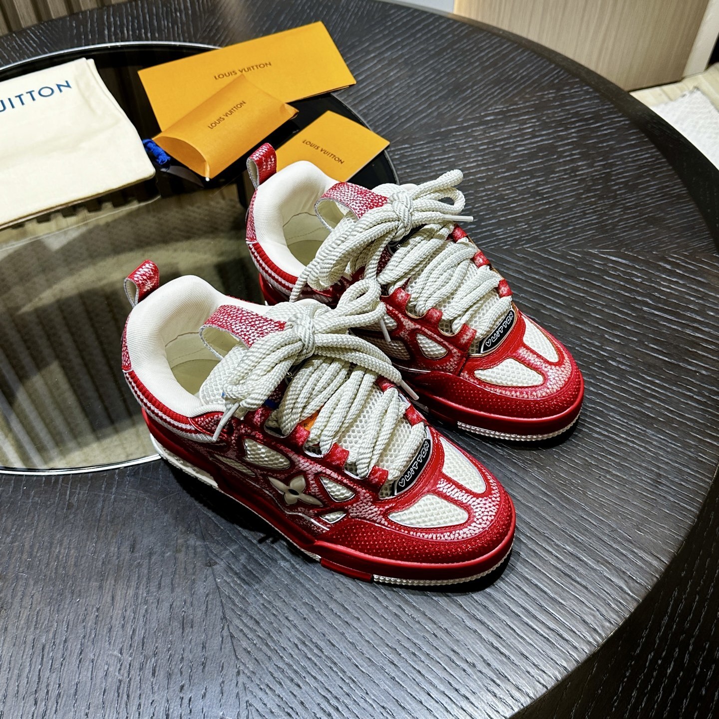 LV Sneaker 11